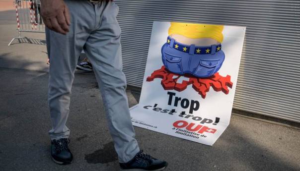 Švicarski glasači jasno odbacili ograničenja slobode kretanja iz EU