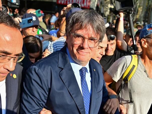 Svijet se smije španskoj policiji: Kako je nestao Puigdemont