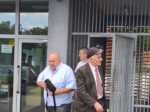 Svjedoci o zločinima u Zvorniku: Vojska i policija odvajala muškarce