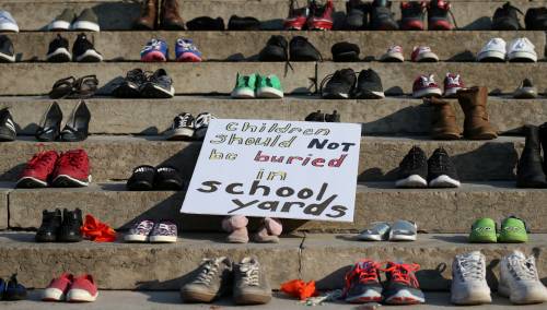 Svjedoci tvrde da su tijela djece spaljivana u crkvenoj školi