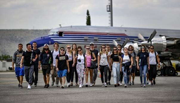 Svjetska cliff diving elita doputovala u Mostar Titovim avionom