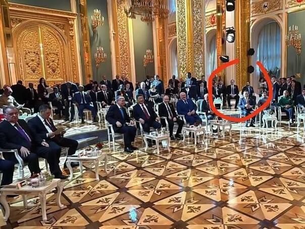 Svjetski lideri u prvim, Dodik i Vučić u zadnjim redovima sastanka u Moskvi