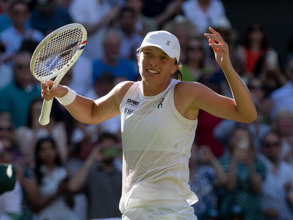 Swiatek je opet ona stara, preko Benčić do prvog finala u Wimbledonu