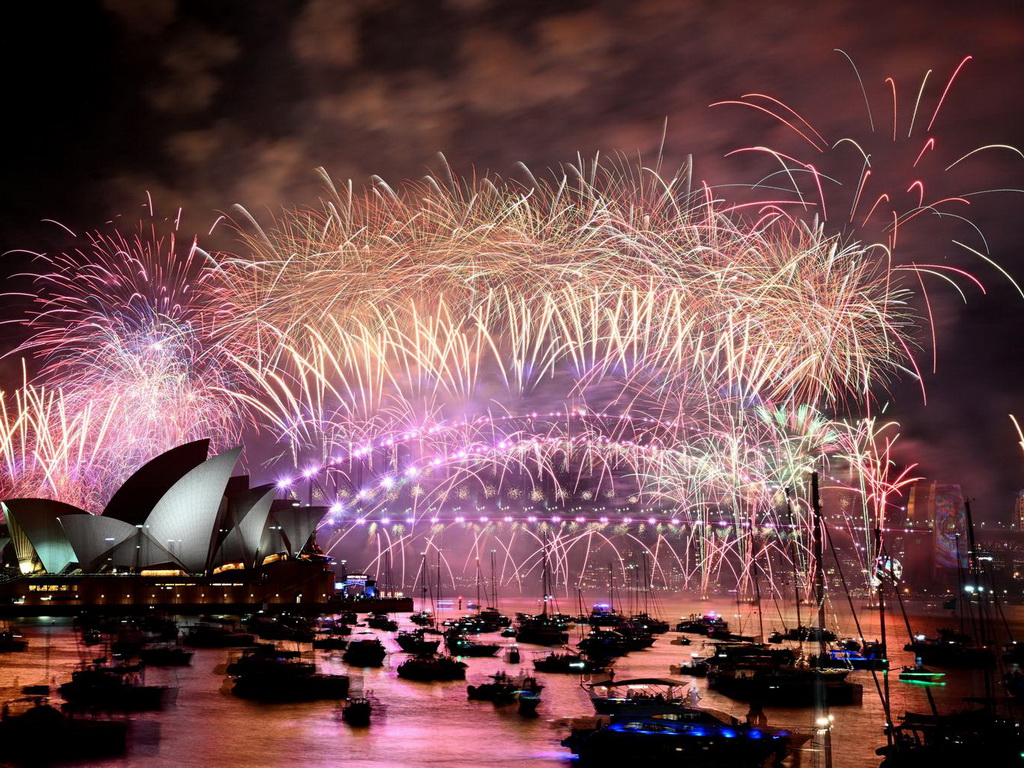Sydney u novu godinu ušao spektakularnim vatrometom