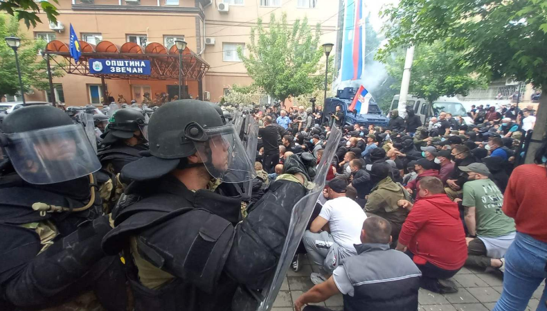 Tajani: Na Kosovu ranjeno 11 italijanskih vojnika, 3 teško