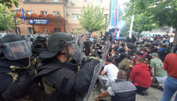 Tajani: Na Kosovu ranjeno 11 italijanskih vojnika, 3 teško