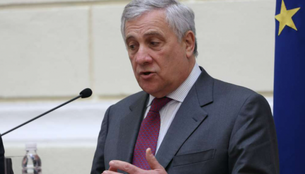 Tajani otkazao posjetu Parizu zbog uvreda francuskog ministra