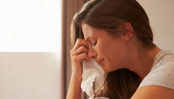 Tajanstveno porijeklo svakodnevnog fenomena: Zašto ljudi plaču?