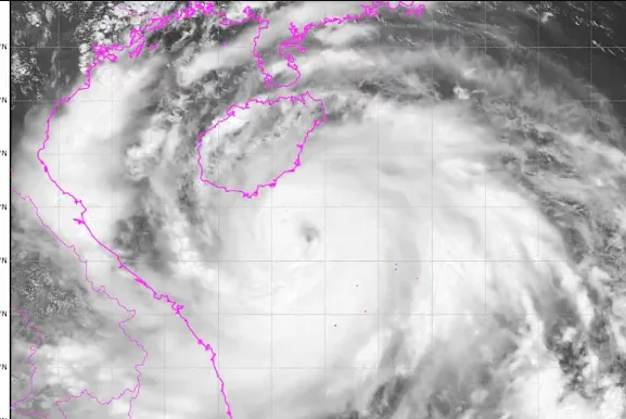 Tajfun Kajiki prijeti Vijetnamu, evakuacija više od 300.000 ljudi