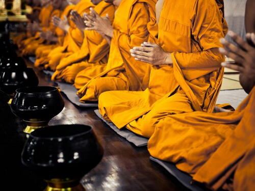 Tajlanđanka spavala s nizom budističkih redovnika pa ih sve kasnije ucjenjivala