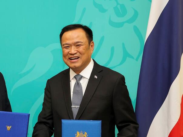 Tajlandski tajkun predvodi parlament dok glasa za novog premijera