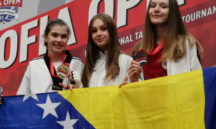 Takmičarke iz Sarajeva osvojile zlato i bronzu na taekwondo turniru u Sofiji