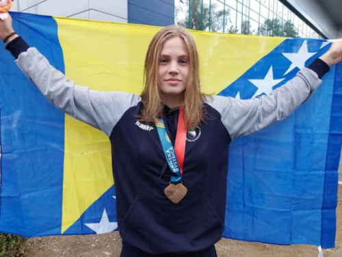 Talentovana bh. plivačica Iman Avdić nastavlja karijeru u SAD