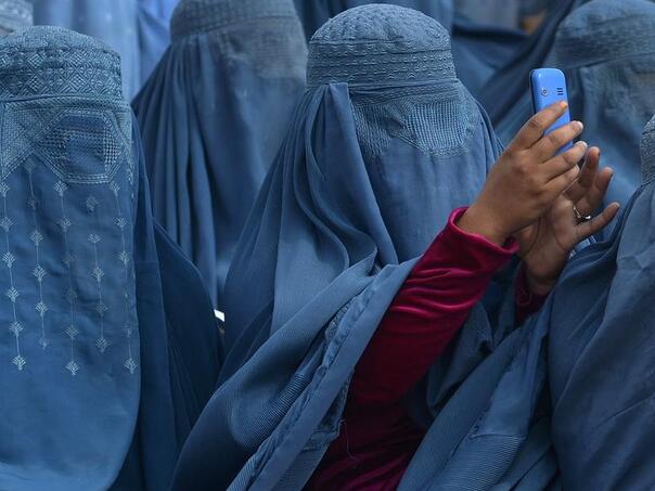 Talibani izdali novu naredbu za žene: Ne smiju se vidjeti kroz prozor