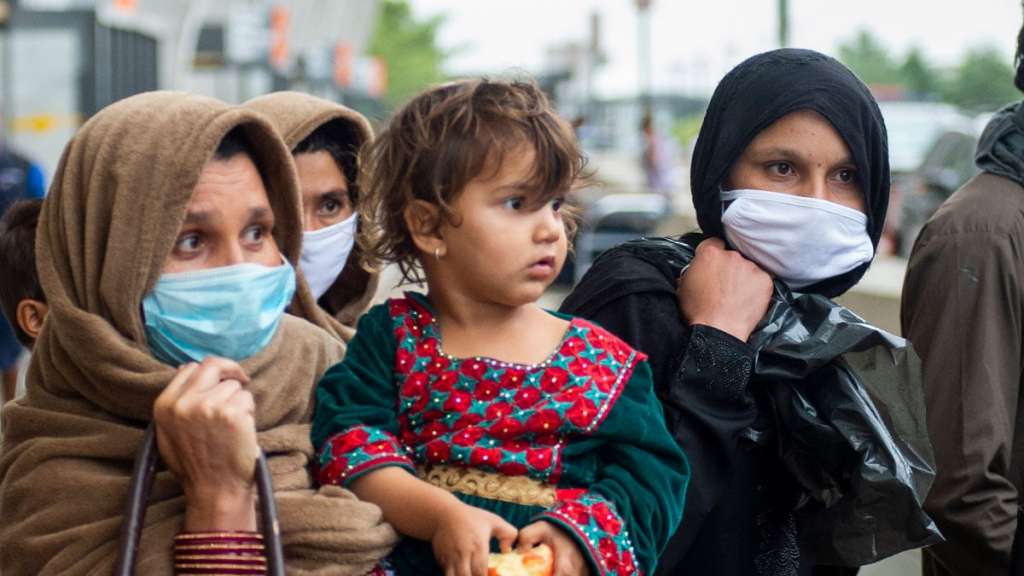 Talibani zabranili ženama da putuju avionom bez pratnje