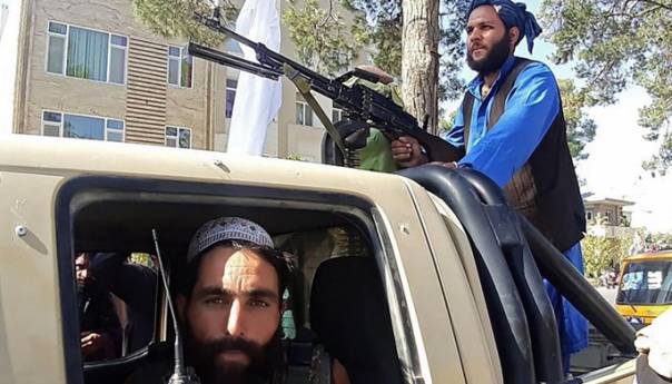 Talibani zauzeli važan grad Mazar-e-Sharif