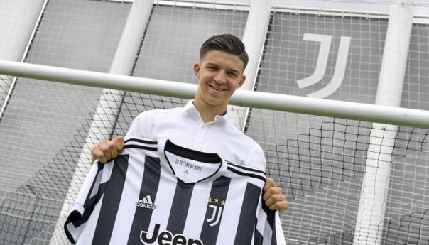Tarik Muharemović potpisao za Juventus