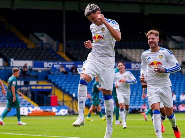 Kakav gol Muharemovića: Bh. reprezentativac makazicama pogodio za Leeds