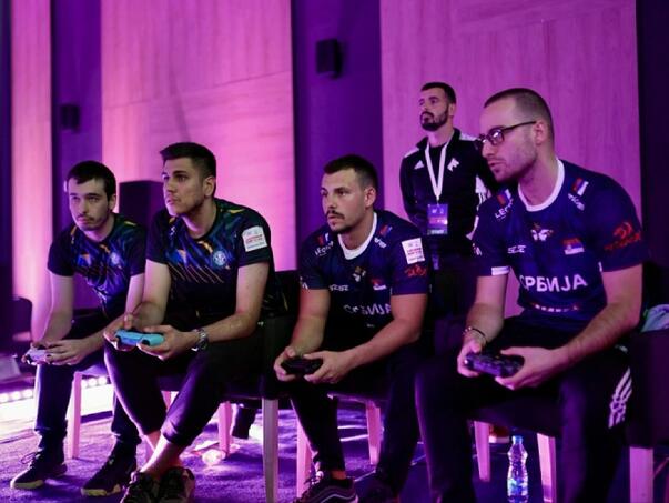 Tarik Novo i Harun Parla predstavljaju BiH na esport turniru u Crnoj Gori