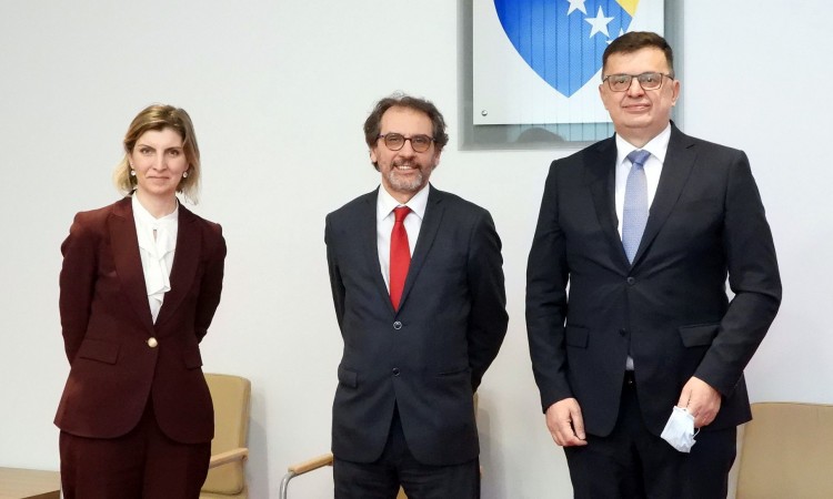 Tegeltija: BiH neopravdano sama nosi teret migrantske krize