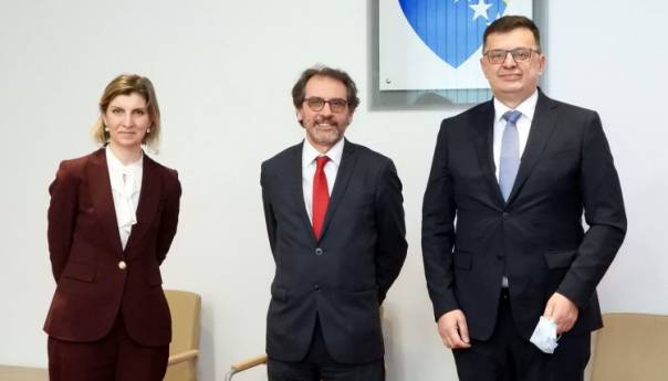 Tegeltija: BiH neopravdano sama nosi teret migrantske krize