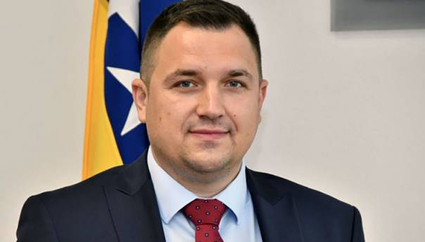 Tegeltija donio odluku o smjeni ministra Lučića iz DNS-a