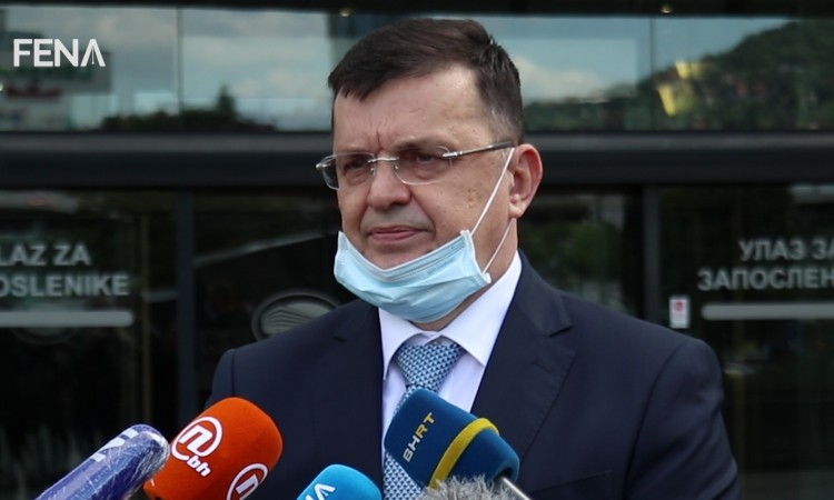 Tegeltija nakon sjednice Vijeća ministara o MMF-u, budžetu i izborima