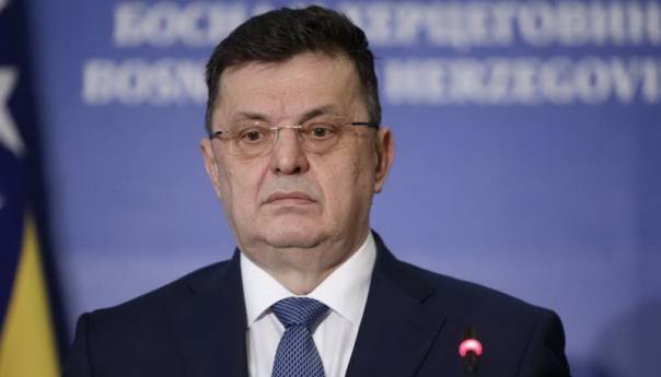 Tegeltija o povećanju plaća funkcionera: To je tek 90 ljudi i 500.000 KM