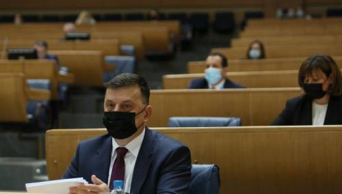 Tegeltija o vakcinama: Krive su farmaceutske kompanije