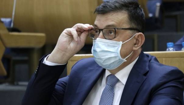 Tegeltija prezentirao rad Vijeća ministara BiH kao odgovor na interpelaciju
