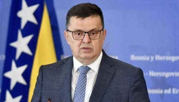 Tegeltija: Schmidt nas je pozvao da donesemo odluku, ali ...