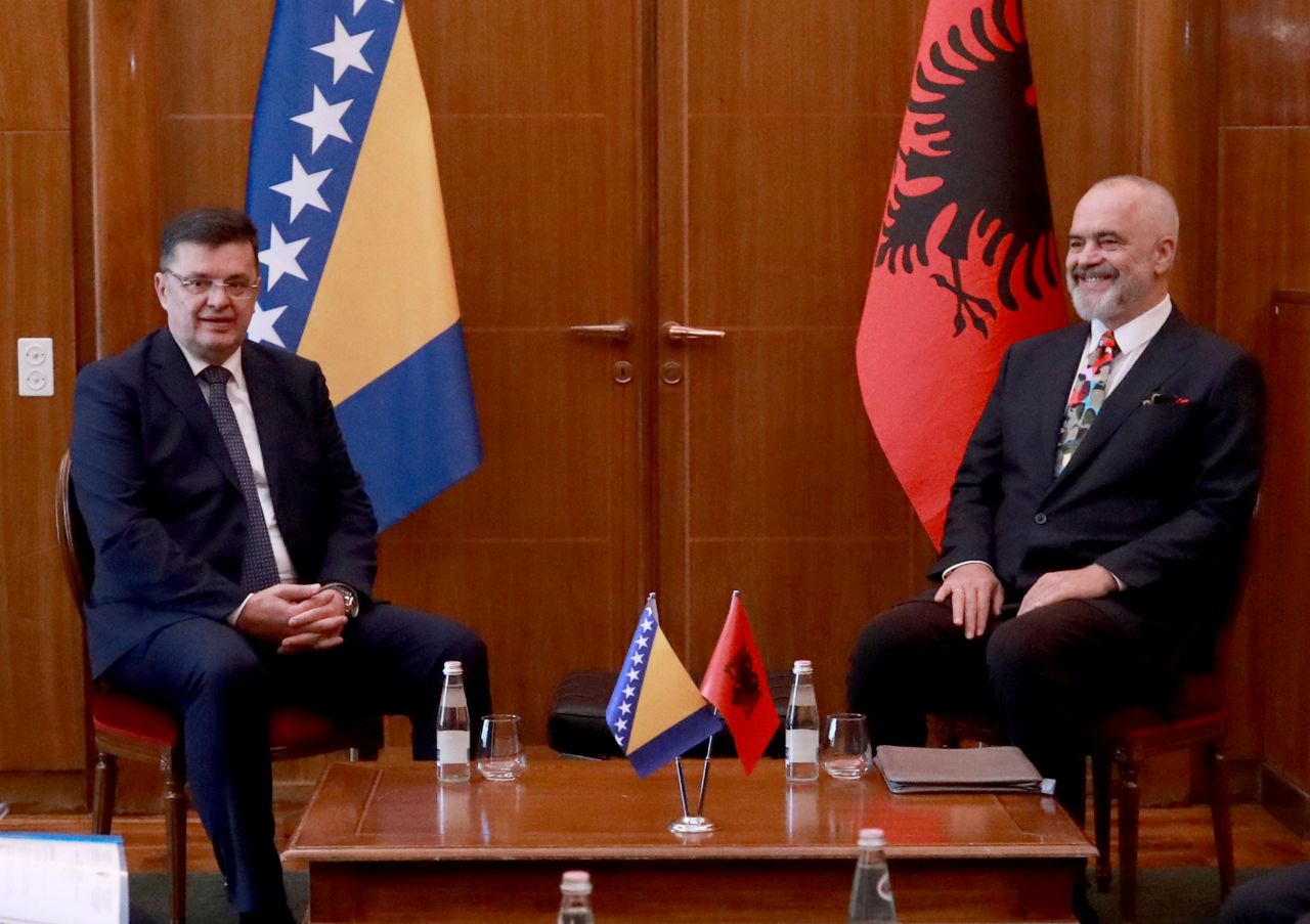Tegeltija razgovarao s premijerom Albanije Edijem Ramom