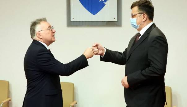 Tegeltija razgovarao s ruskim ambasadorom Kalabuhovim
