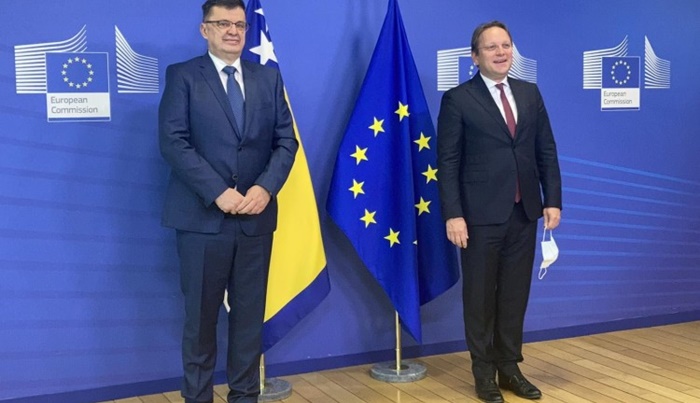 Tegeltija razgovarao sa komesarom EU Oliverom Varheljijem