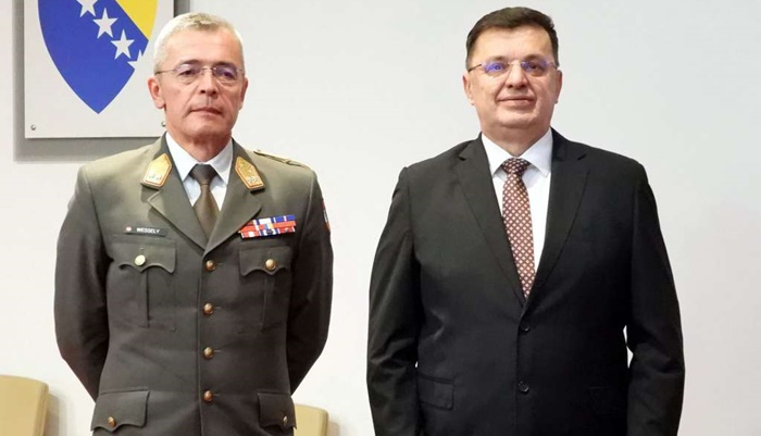 Tegeltija s komandantom Wesselyem o aktivnostima EUFOR-a u BiH
