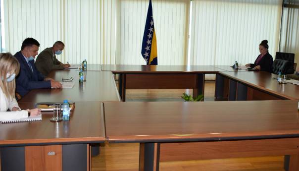 Tegeltija s Nelsonom: BiH ne može sama riješiti problem migrantske krize