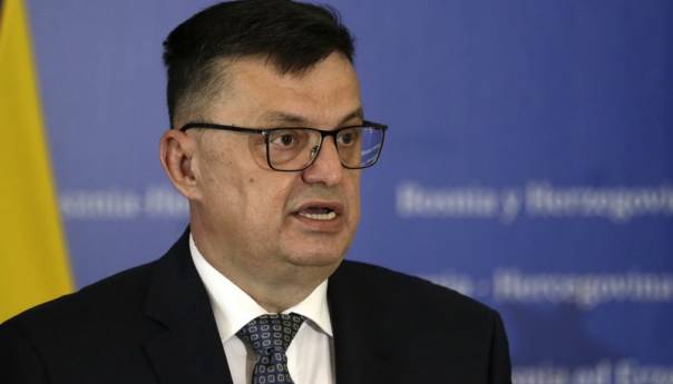 Tegeltija zahvalio Varheljiju na preporuci da se BiH dodijeli kandidatski status
