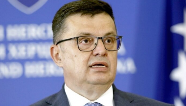 Tegeltija kritikuje Krišto: Ne može govoriti o NATO-u u ime BiH