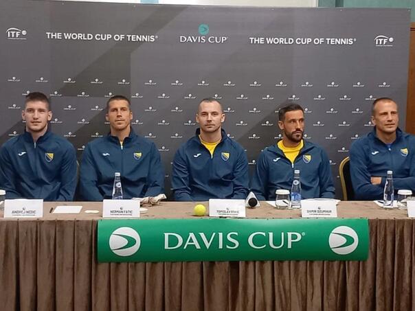 Teniseri BiH danas igraju protiv Uzbekistana