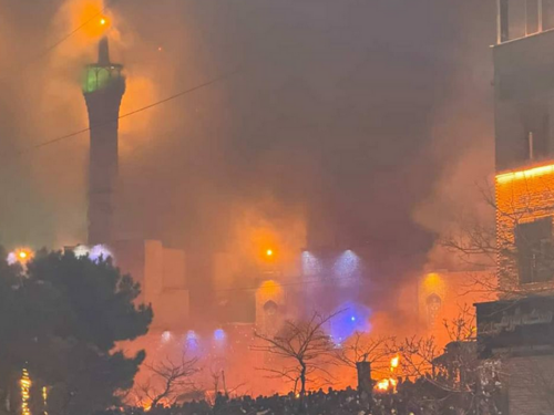 Tenzije na vrhuncu u Iranu: Zapaljena džamija