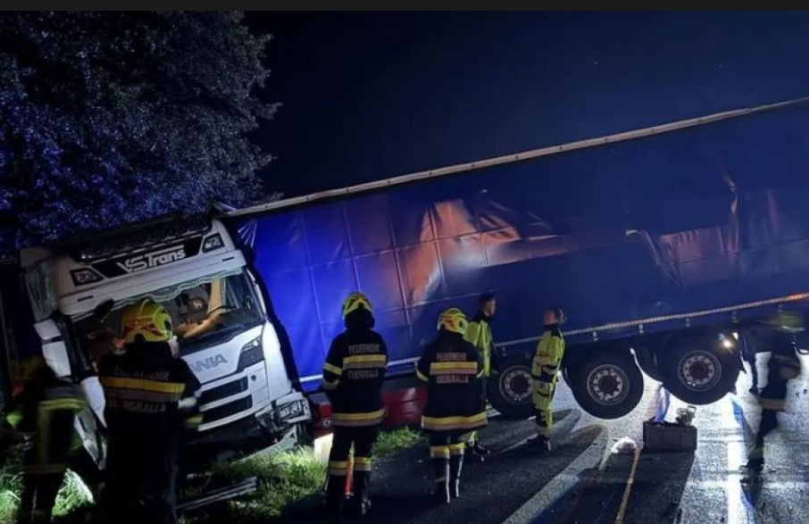 Teška nesreća: 27-godišnji vozač kamiona iz BiH sletio s puta