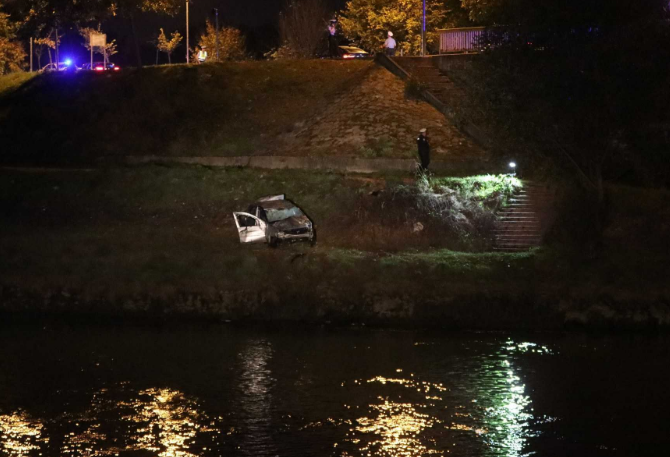 Teška nesreća kod Banjaluke: Vozilo završilo u Vrbasu