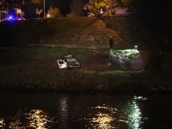 Teška nesreća kod Banjaluke: Vozilo završilo u Vrbasu