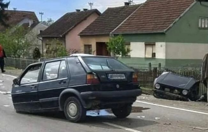 Teška nesreća kod Bosanske Gradiške: Golf se prepolovio od siline udara