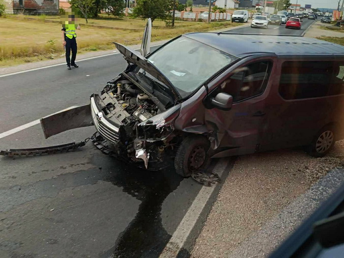 Teška nesreća kod Brčkog: Poginuo vozač golfa, troje povrijeđeno