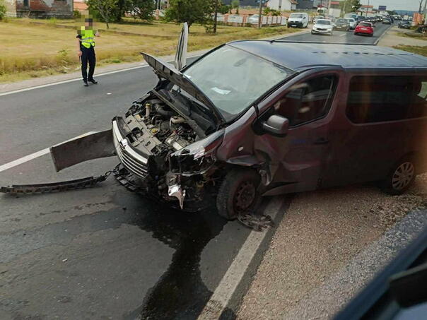 Teška nesreća kod Brčkog: Poginuo vozač golfa, troje povrijeđeno