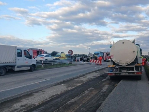 Teška nesreća kod Slavonskog Broda: Poginula jedna osoba