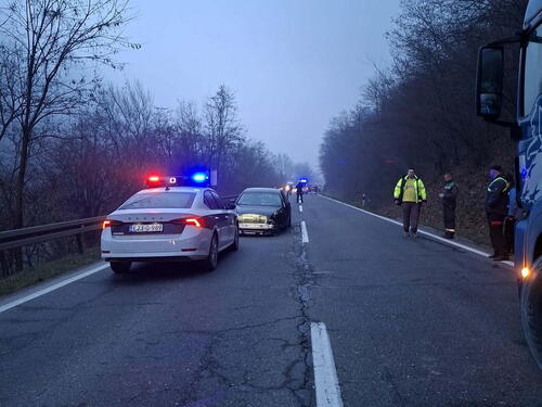 Teška nesreća kod Zenice, potpuno obustavljen saobraćaj