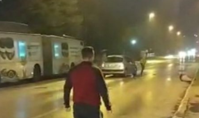 Teška nesreća na Dobrinji: Pješak leži na cesti