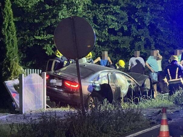 Teška nesreća na putu Bijeljina-Ugljevik: Poginula jedna osoba